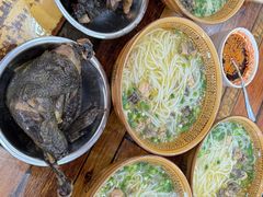 -正宗李家土鸡米线店