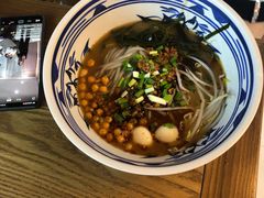 -胡大怪手工酸辣粉(安亭店)