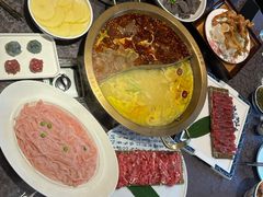 -小天鹅火锅·一线江景洪鼎旗舰店(洪崖洞店)