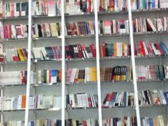 -钟书阁(松江泰晤士小镇店)