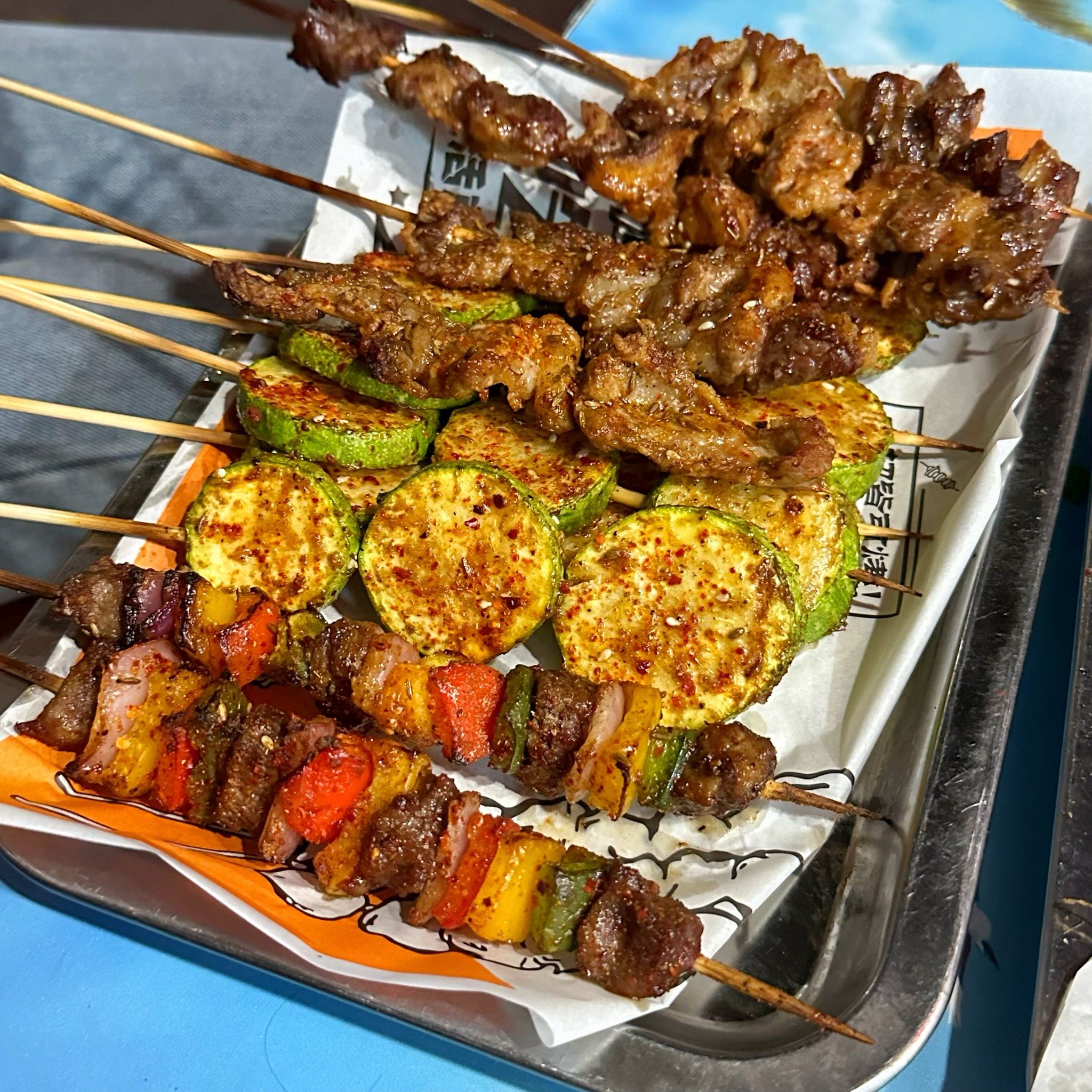 烤串肉盘夜宵时间