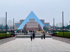 -上海市龙华烈士陵园