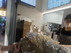 -喜茶(上海淮海中路渔阳里店)