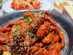 -肥肥虾庄·金牌油焖大虾(首义路店)