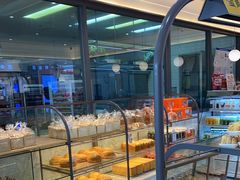 面包甜点陈列柜-面包新语(上地华联店)