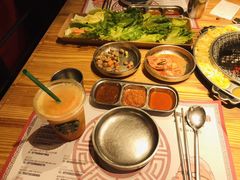 -青瓦炭韩潮烤肉(花园道店)
