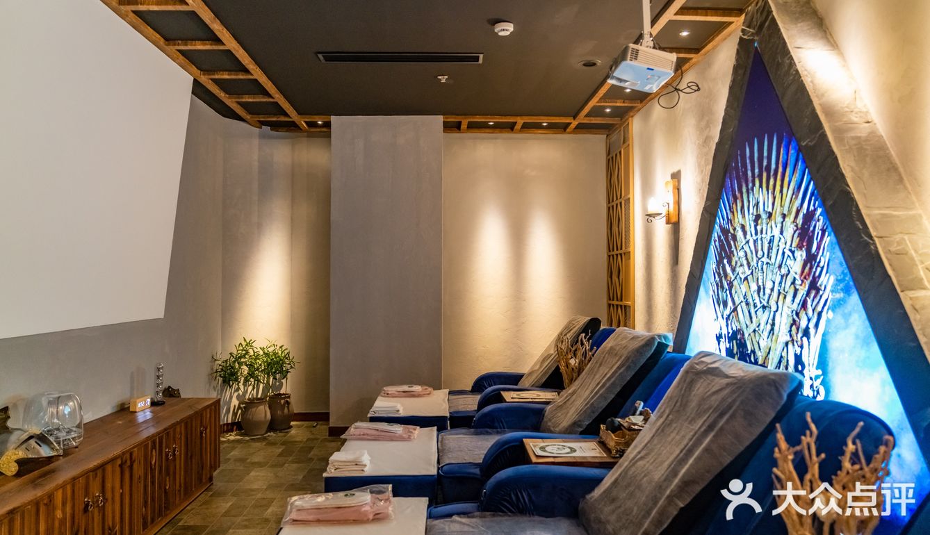 整整11间主题房，5间专做spa，6间专做足浴
