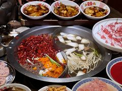 -沸炉重庆老火锅(军事博物馆店)