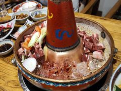 -毛辣果·贵州红酸汤牛肉火锅(西单店)