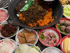 -沸炉重庆老火锅(军事博物馆店)