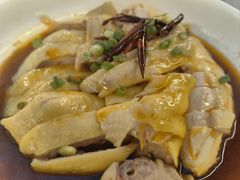 酱油鸡-蔼若春.传承三十年云南菜(金碧公园店)