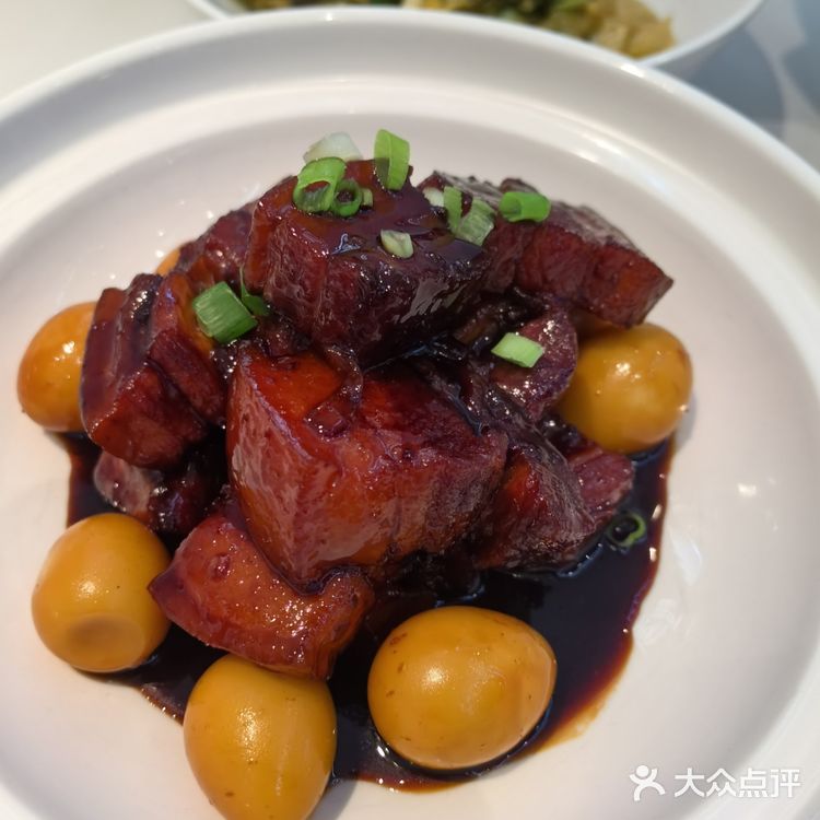 一口酥烂红烧肉的幸福