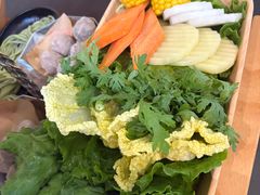 -左庭右院鲜牛肉火锅(浦江欢乐颂店)