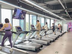 -超鹿运动(五四路恒力城店)