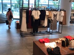 -URBAN REVIVO(上海中庚漫游城店)
