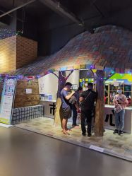 -点点梦想城(鑫苑都汇店)