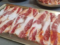 -围炉肉舍•炭烤活鳗•丹东海鲜烤肉(步行街店)