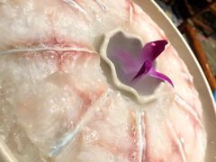 -老牌坊云南鱼豆花火锅(爱建店)