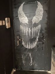 大门-怪咖纹身刺青