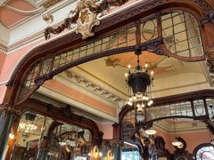 -Majestic Café