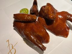 脆皮乳鸽-海派悦庭·海胆烧麦·新融合菜(凯德广场店)