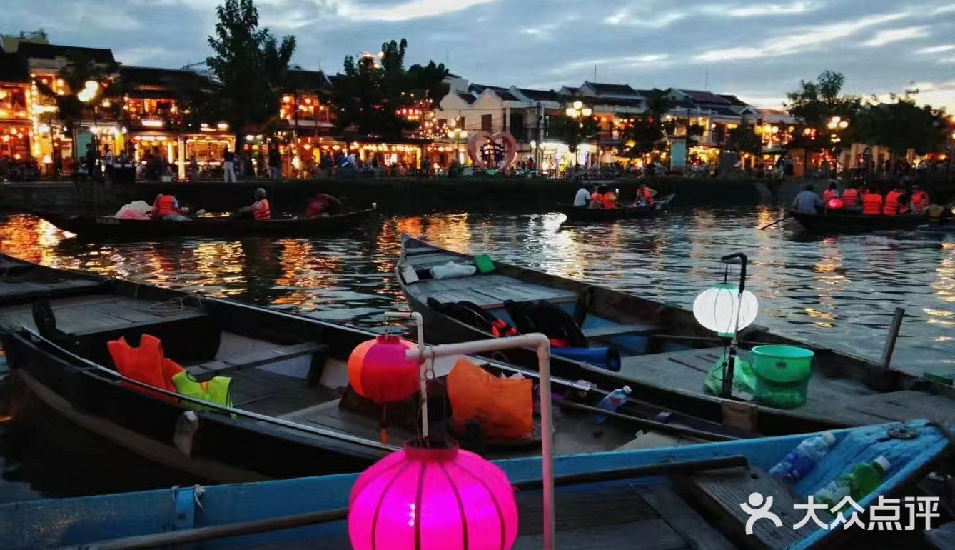 古城景区，欧洲游客很多