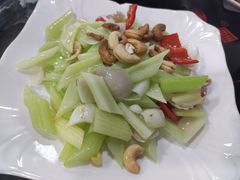 -潮隆牛肉美食城(莲花路店)