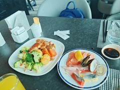 -亚洲国际大酒店·云顶阁旋转自助餐厅