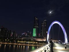 -南京眼步行桥