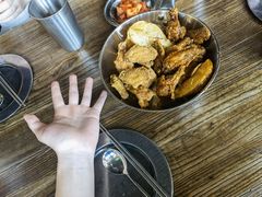原味炸鸡和酱油鸡双拼-MI WU FACTORY米屋美食工厂餐厅(绿地店)