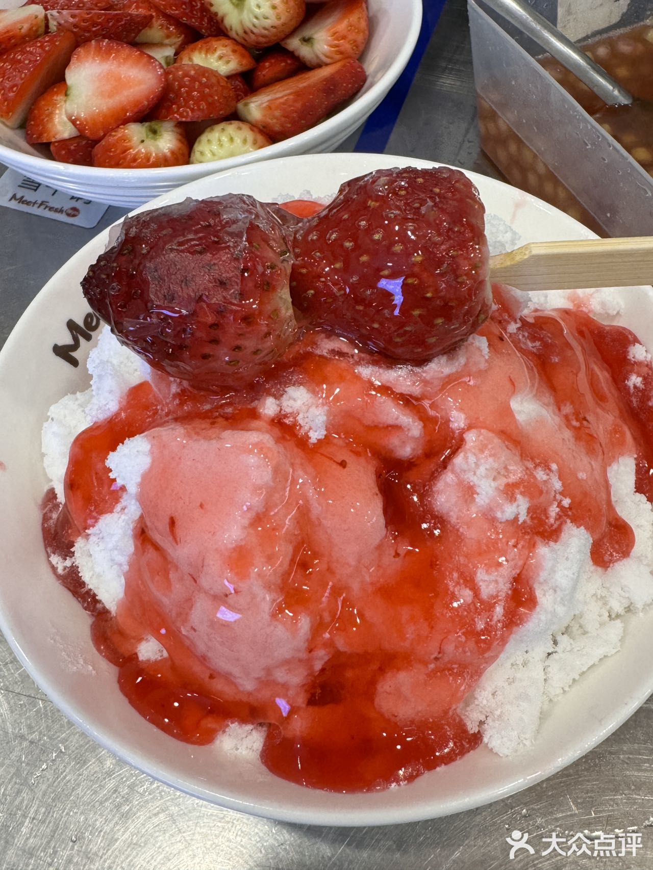 大雪过来来一碗这样的甜品才是享受呢！芋见草莓沙冰