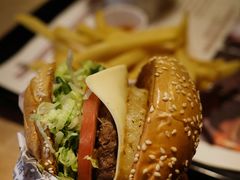 -The Habit Burger Grill 哈比特汉堡(复兴soho店)