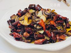 -菌海森林·非遗野生菌火锅(西山区滇池路摩根道店)