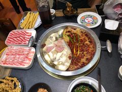 -沸炉重庆老火锅(军事博物馆店)