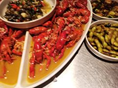 -龙巢盱眙龙虾·牛蛙·烧烤宵夜(八卦岭店)