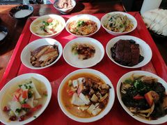 -蓝田九大碗民俗食府(蓝田店)