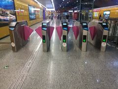 -红土地(地铁站)