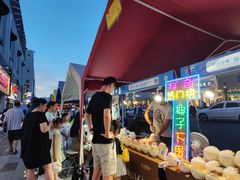 -吴山路夜市