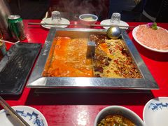 -二荆条·蜀鲜汇城市森林火锅