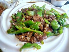 回锅肘子炒尖椒-老白肉馆(临江小区店)