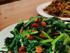 果仁菠菜-三点小吃(山大店)