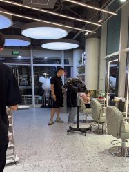 -PE SALON 