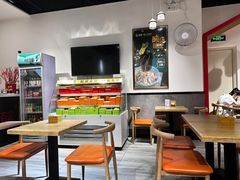 -极有家小鱼小鸡石锅煲(佳兆业店)