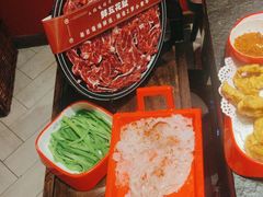 -醉董牛川派鲜肉自选火锅(烟台店)