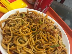 -牛一嘴·兰州牛肉面·大盘鸡(财富中心店)