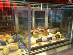 面包甜点陈列柜-麦当劳(新王府井店)