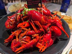 -巴厘龙虾·榜首油焖大虾(音乐学院·沿江酒馆店)