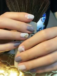 -进巍美甲美睫店