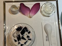 -燕庭·纯燕窝·甜品下午茶(南京西路店)