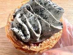 黑芝麻血糯米乳酪团子挞-PAOPAO Bakery&Café(港汇店)